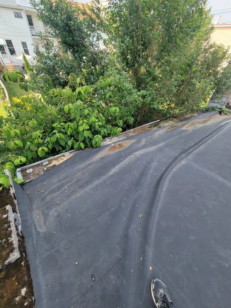 Slide of DVC Dan Velazquez Contracting