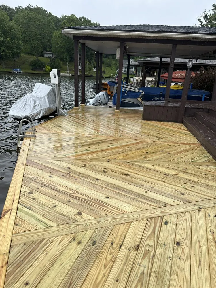 Emergency shingle roofing service for homes across Pipestem, WV - DW Enterprise