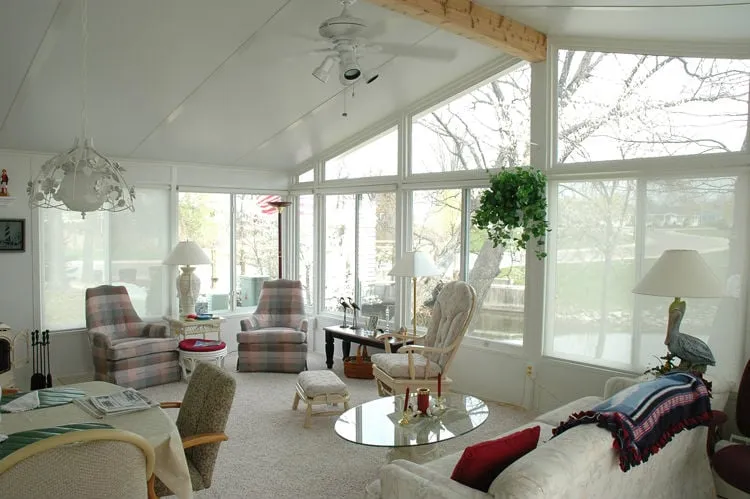 Slide of D&W Windows and Sunrooms