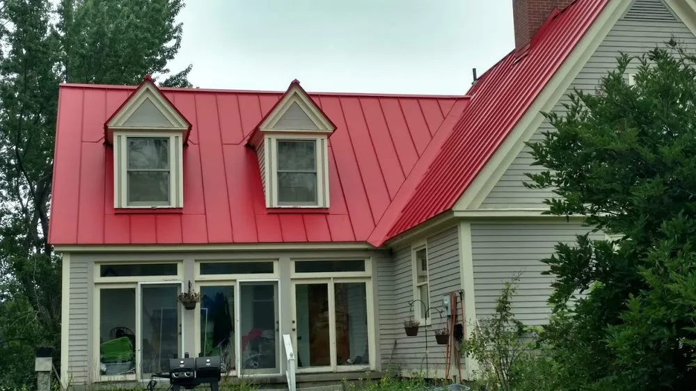 Licensed shingle roofing service experts serving Center Conway, NH - Dwight and Sons Contracting