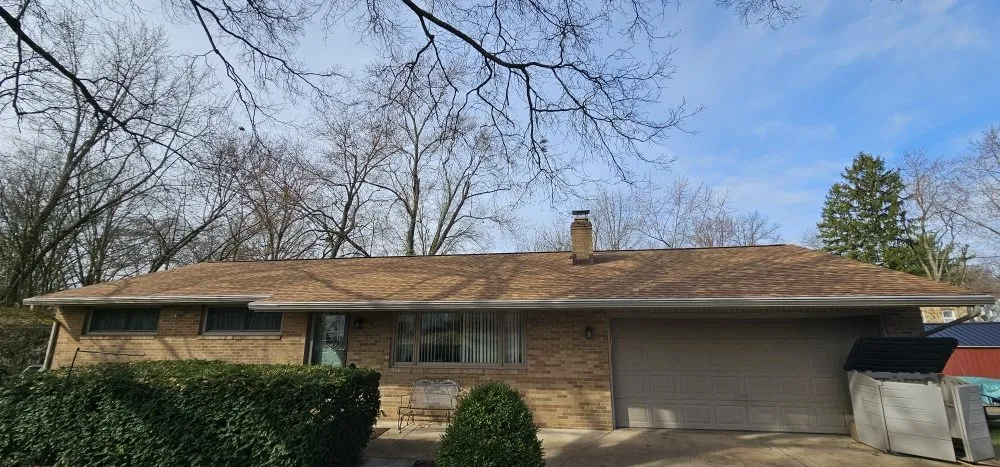 Expert shingle roofing service same-day service in Warsaw, OH by D.Y. Construction