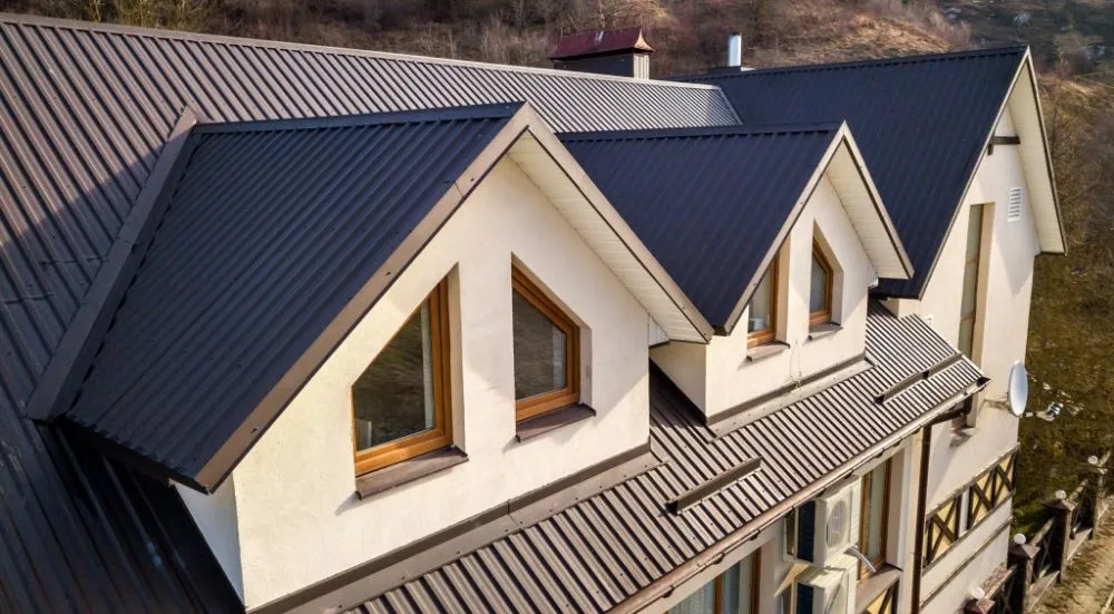 Professional shingle roofing service for homes in Warsaw, OH by D.Y. Construction