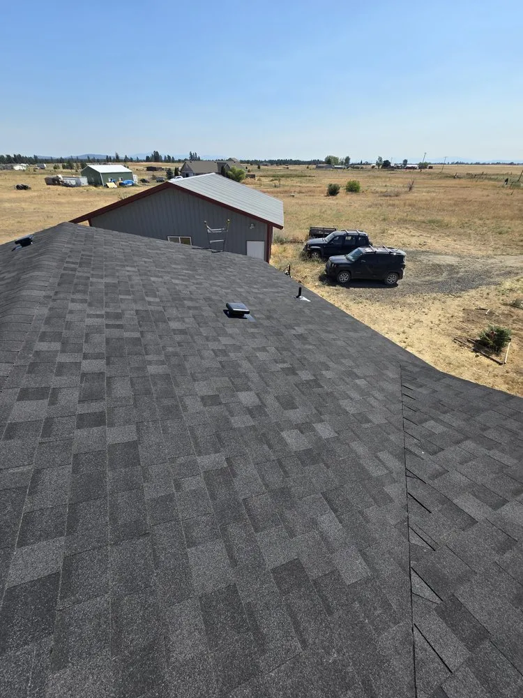 Emergency roof repair experts serving Coeur d'Alene, ID - Dykstra Roofing & Construction