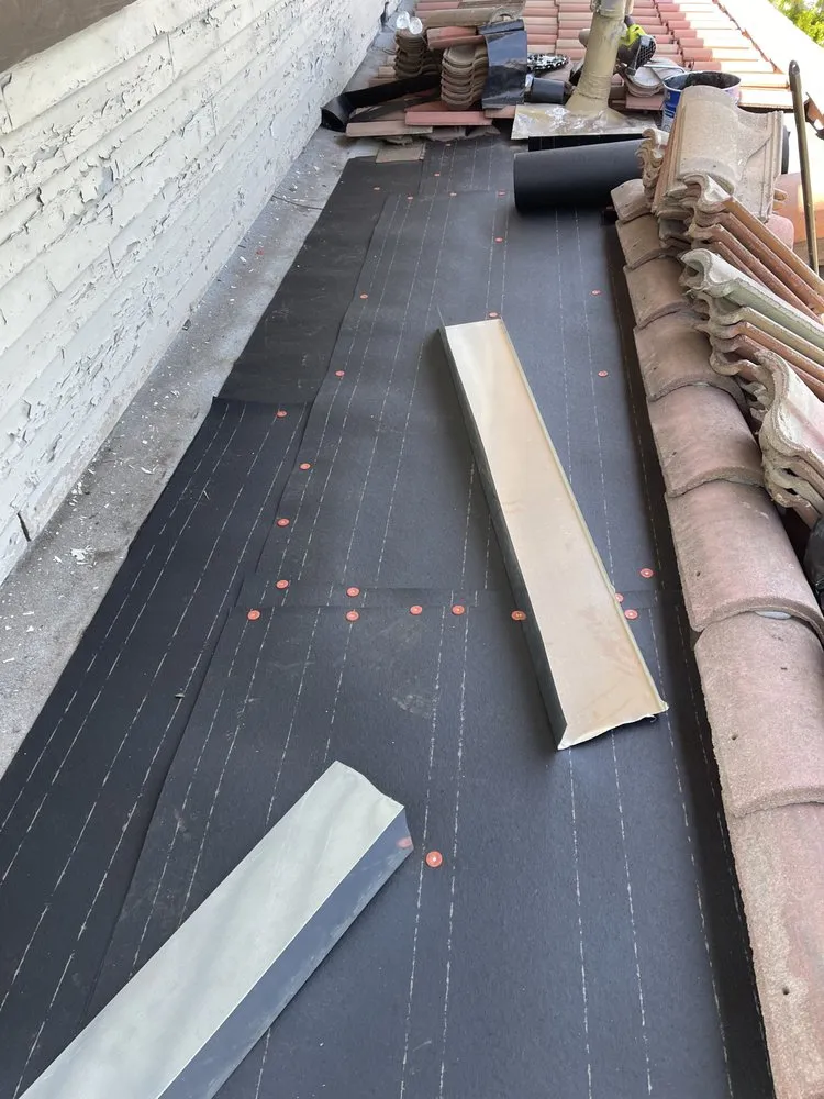 Slide of Dynamic Roofing