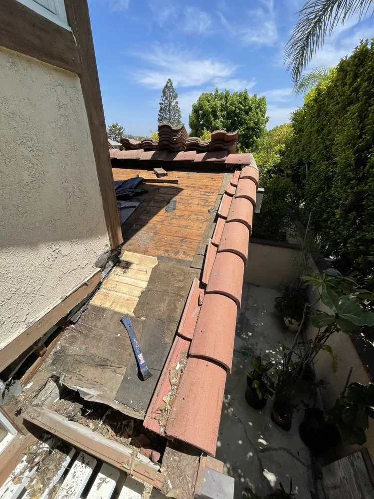 Slide of Dynamic Roofing