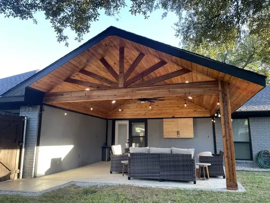 Dynamo Home Improvements Logo