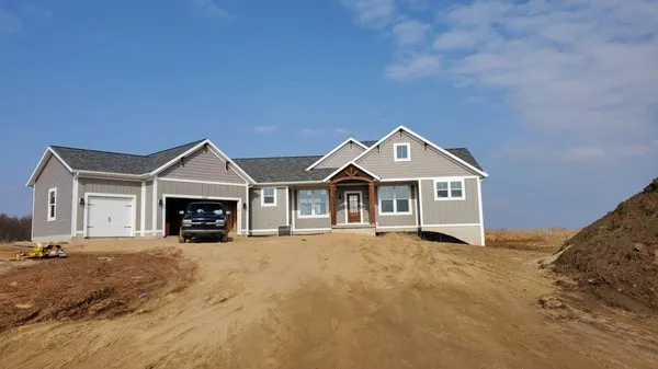 Dynasty Custom Exteriors Logo