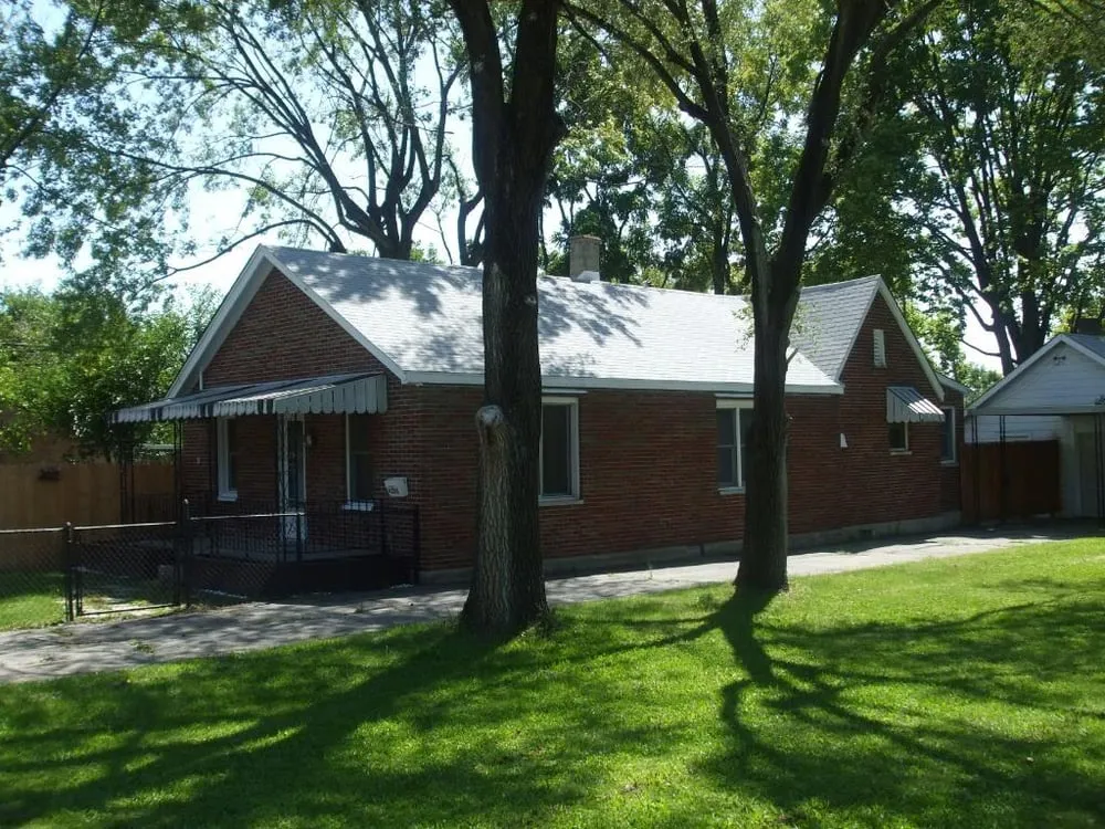 Slide of E & D Roofing