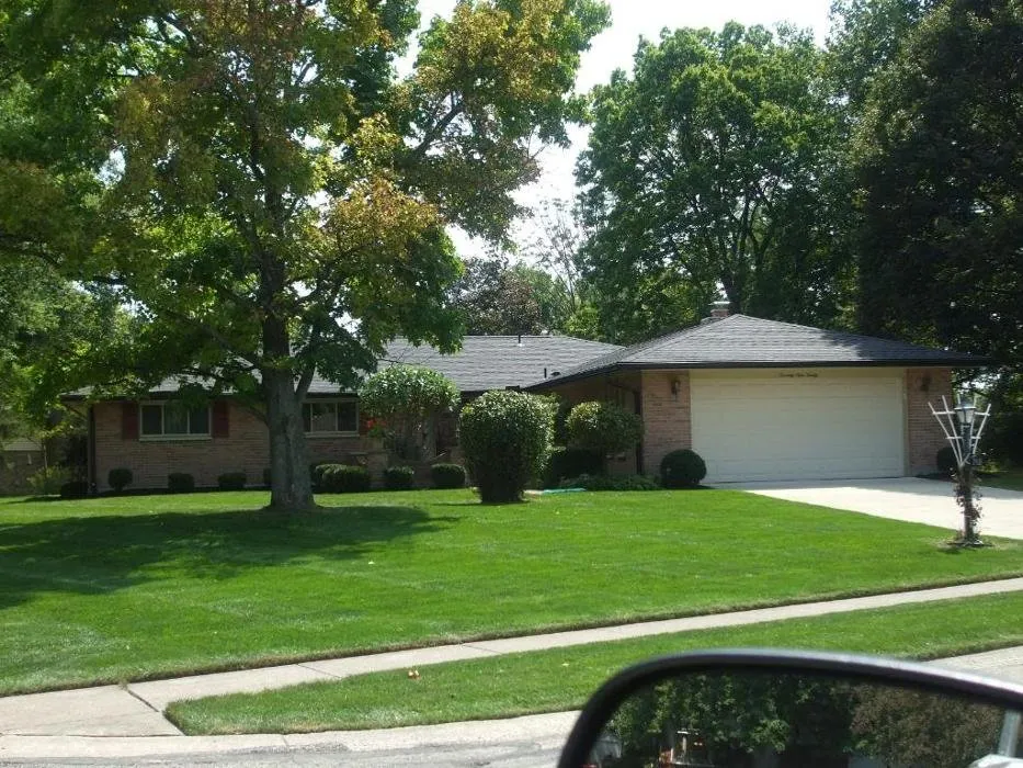 Slide of E & D Roofing