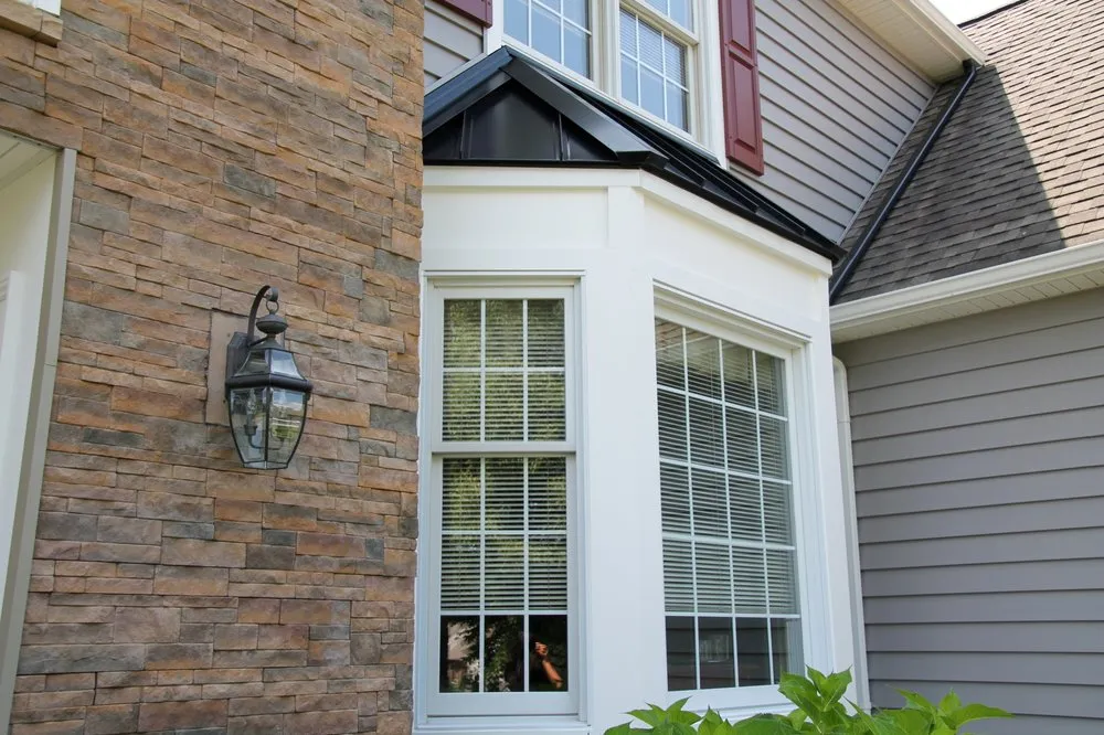 Slide of E & E General Contracting