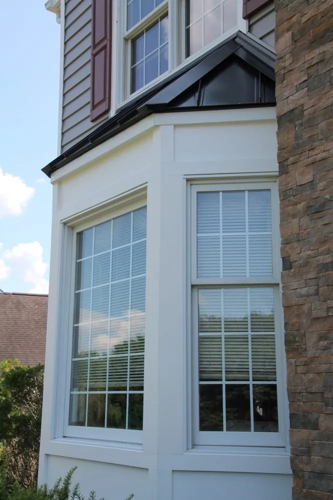 Slide of E & E General Contracting