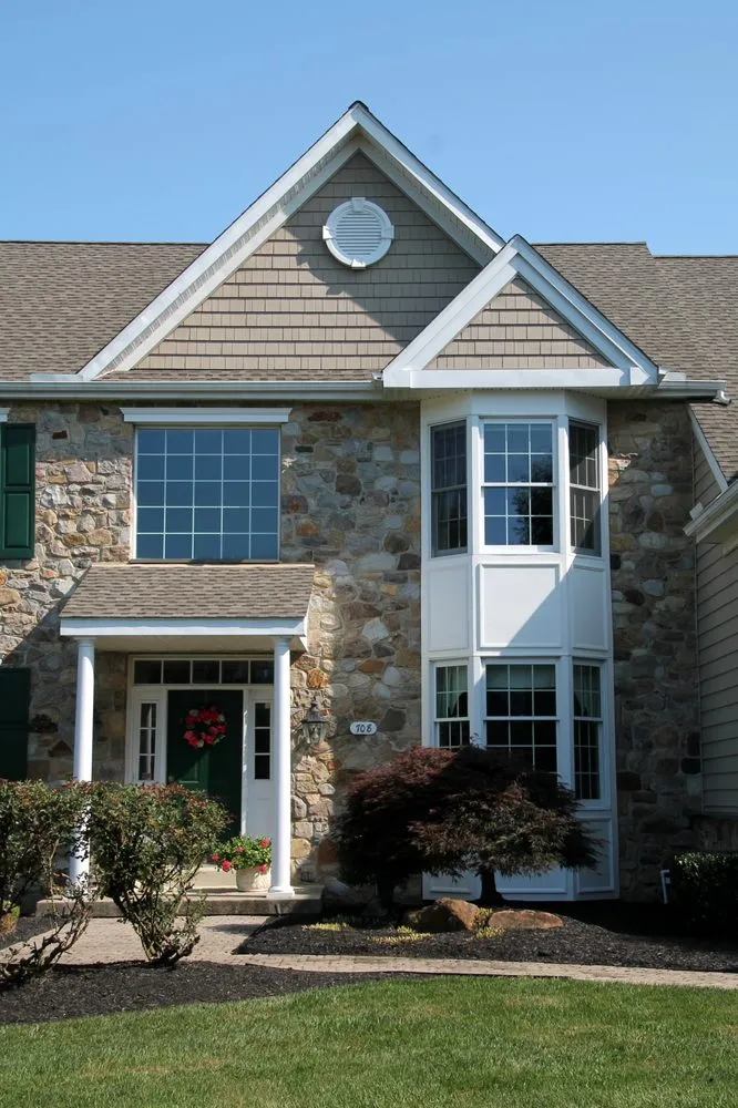 Slide of E & E General Contracting