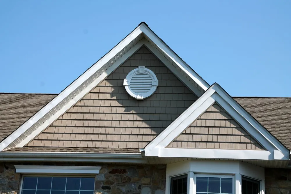 Slide of E & E General Contracting