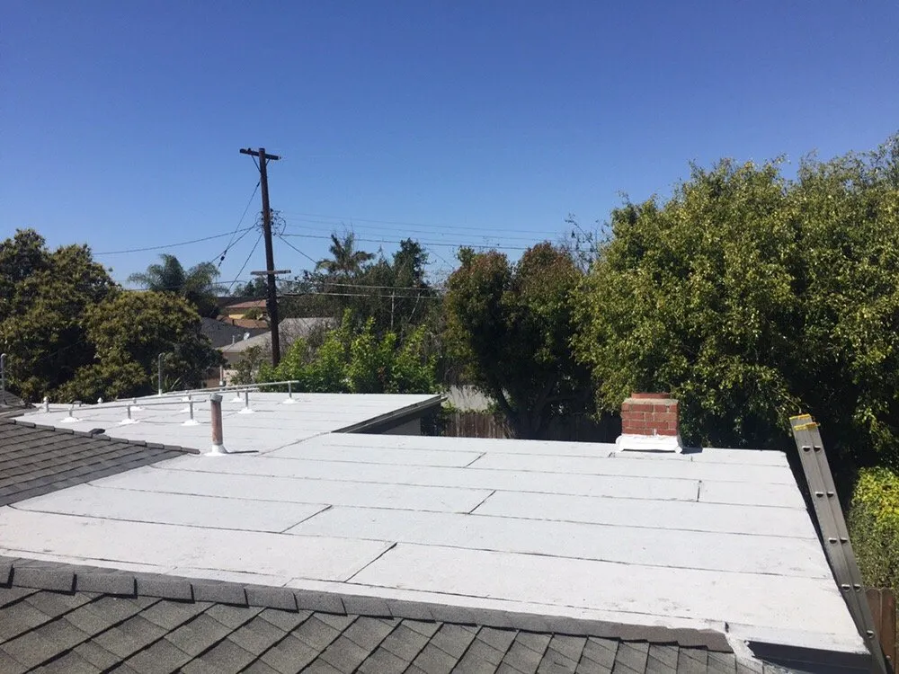 Slide of E & E Roofing