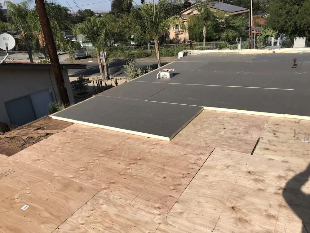 Slide of E & E Roofing