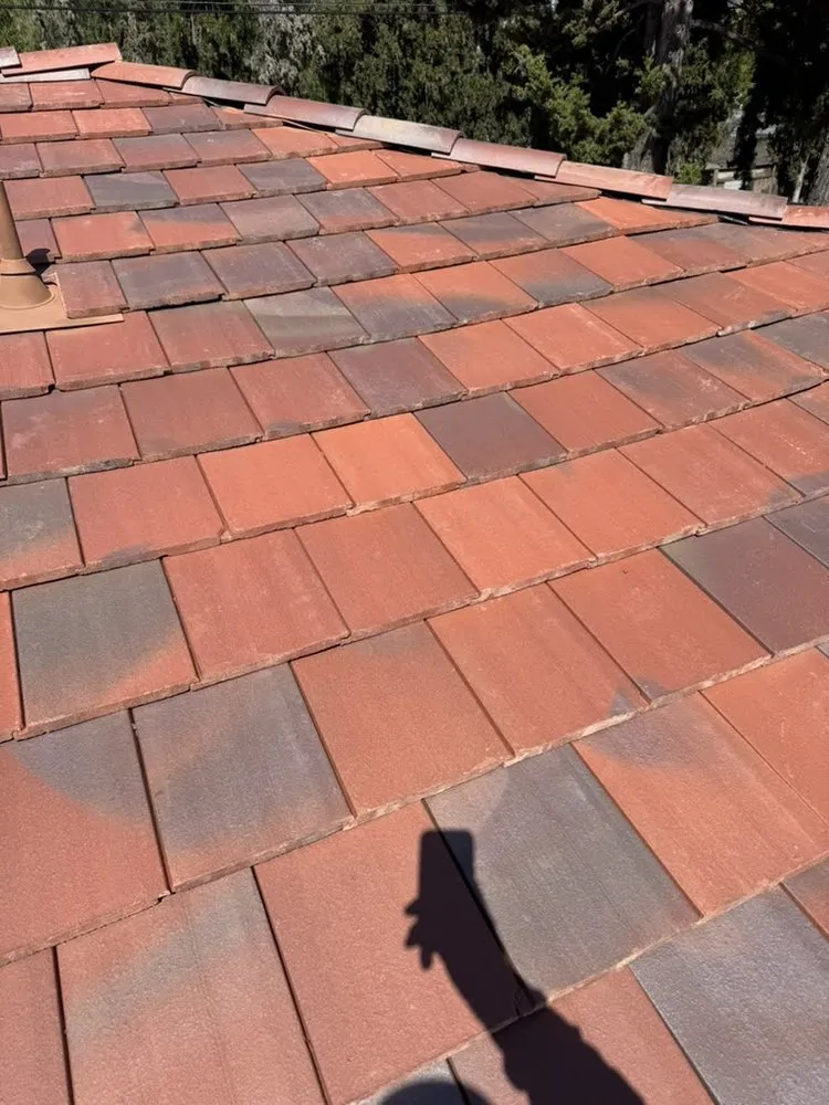 Slide of E & E Roofing