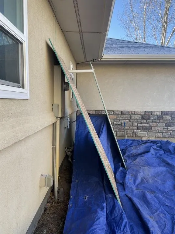 Slide of E & H Roofing