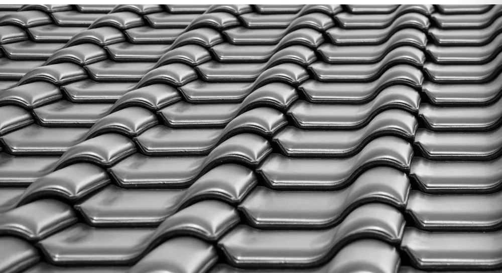 Slide of E & M Rooftop Solutions