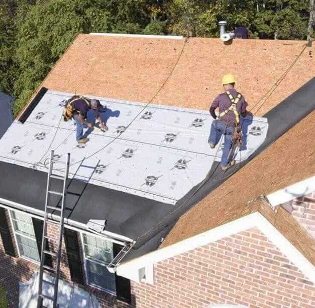 Slide of E & M Rooftop Solutions