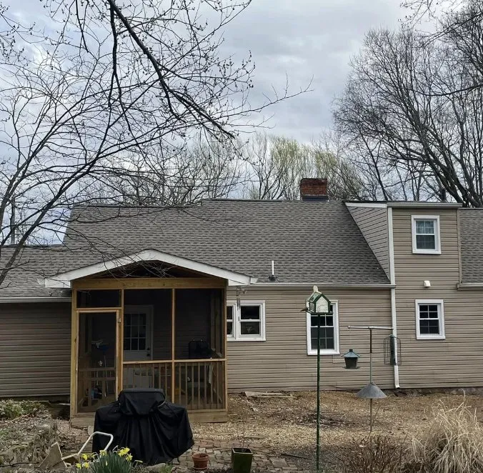 Slide of E & M Rooftop Solutions