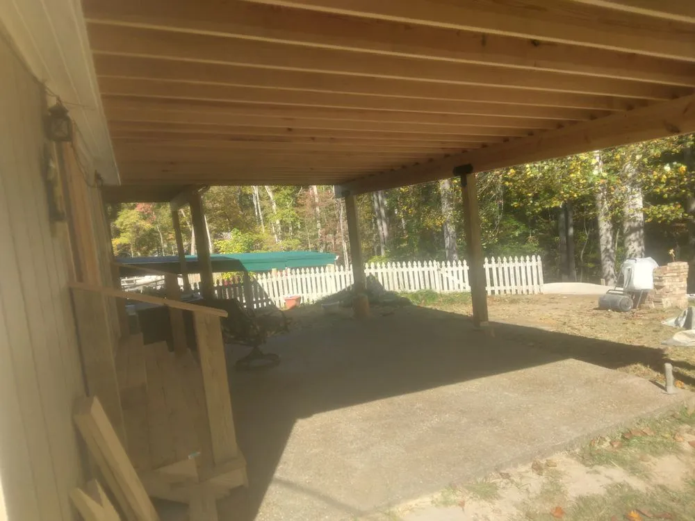 Slide of E and E Handyman