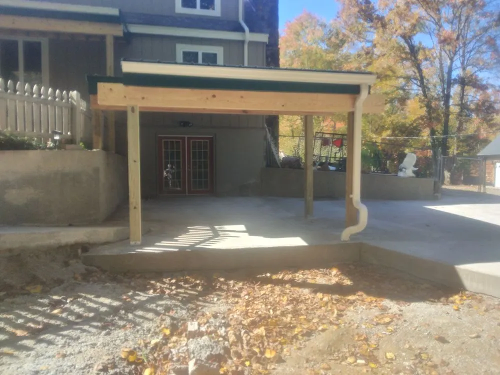 Slide of E and E Handyman