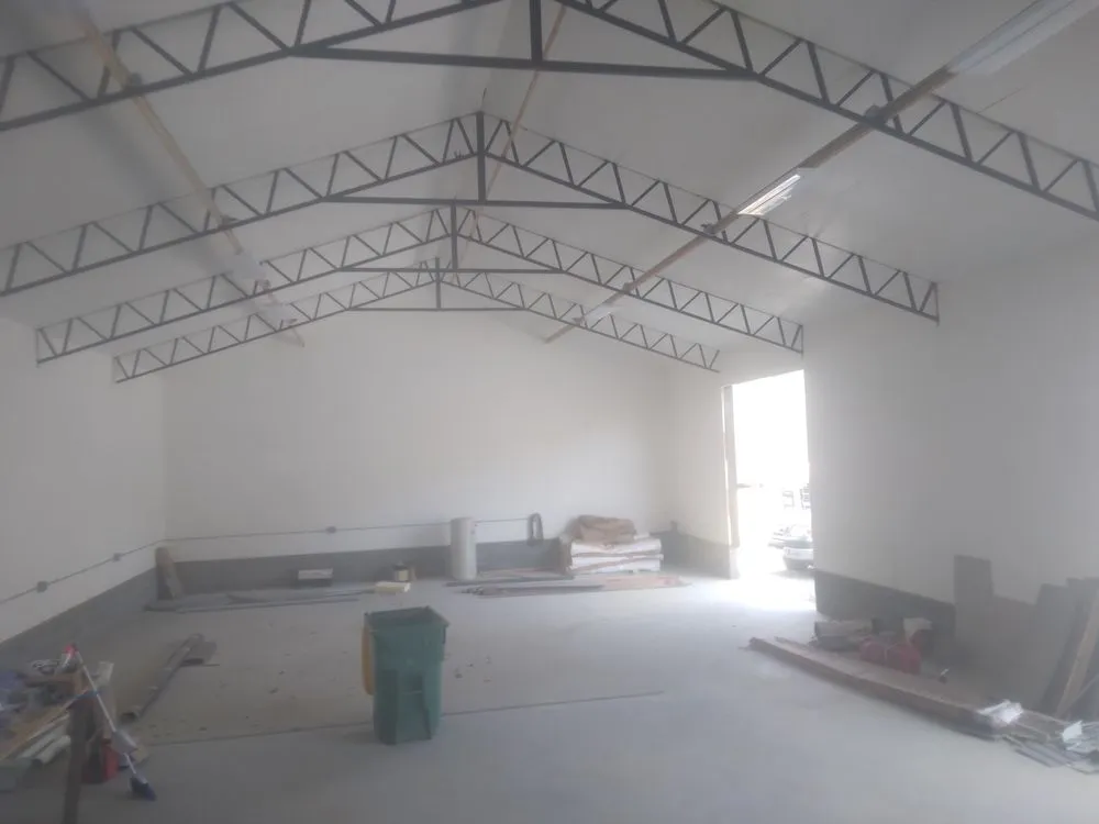 Slide of E and E Handyman