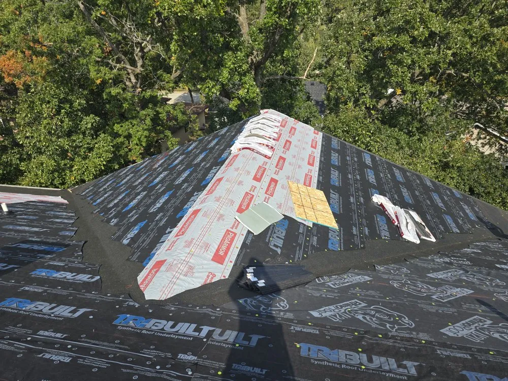 Slide of E And R Exterior Pros