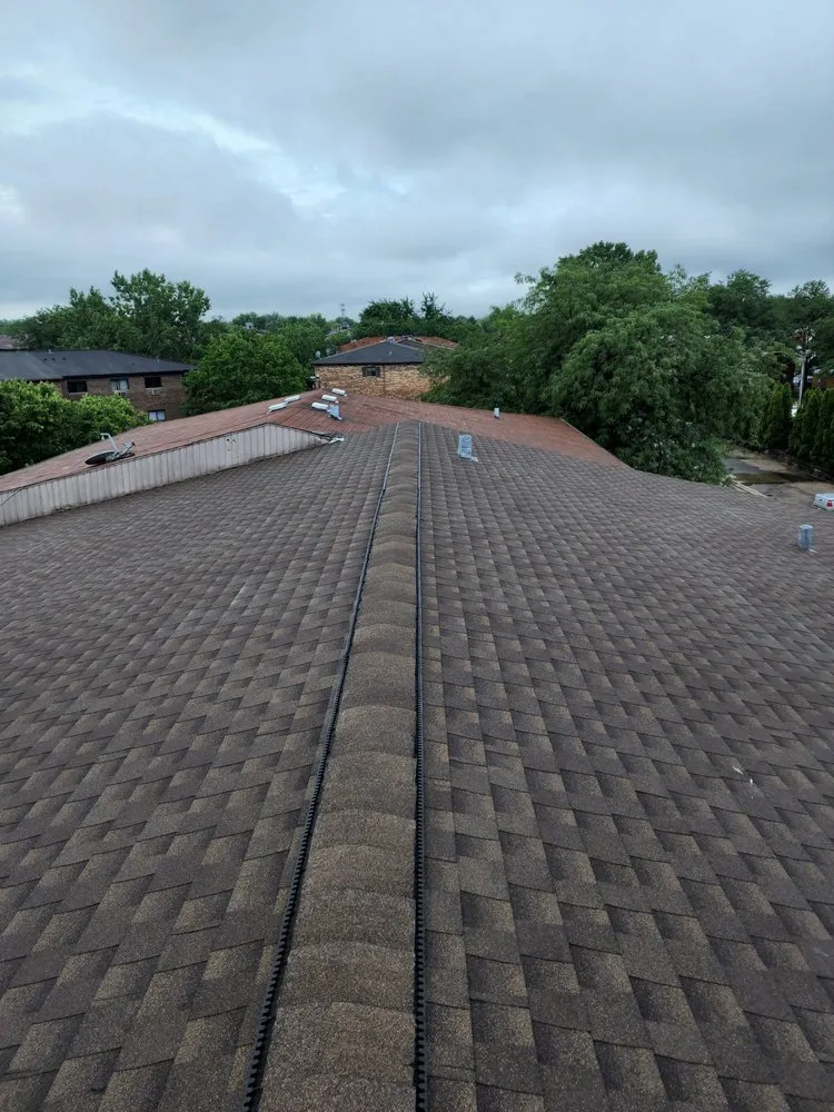 Slide of E And R Exterior Pros