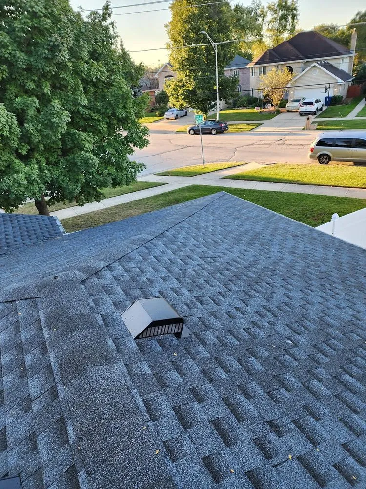 Slide of E And R Exterior Pros