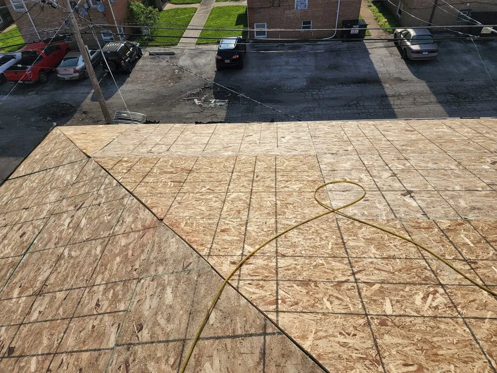 Slide of E And R Exterior Pros