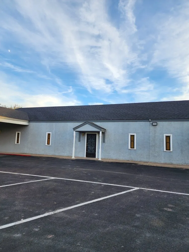 Slide of E E Roofing