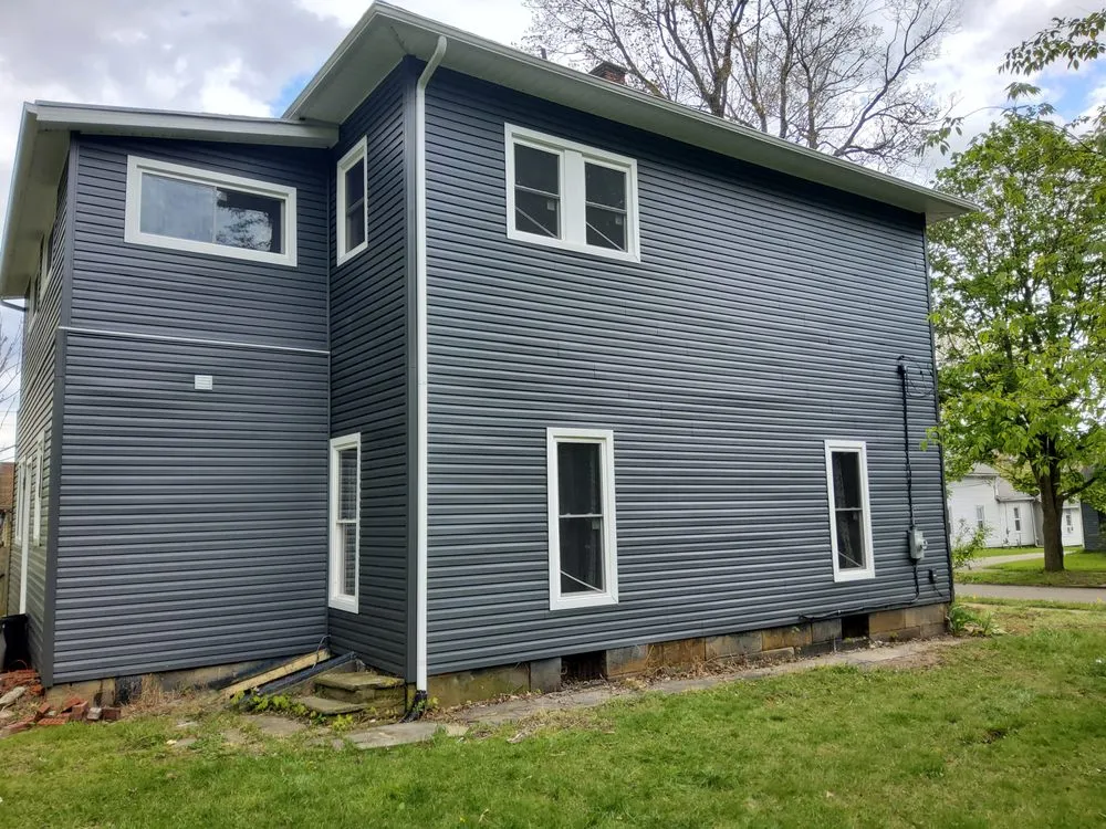 Top-rated roof replacement in Fredericksburg, OH by E Yoder Home Improvement