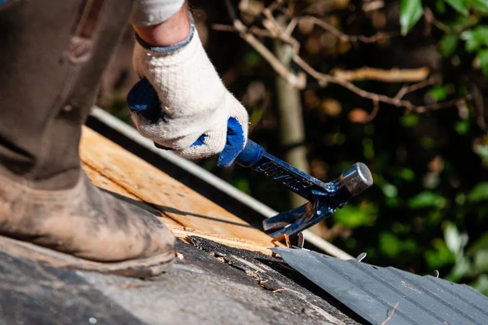 Slide of E-Z Roofing & Construction