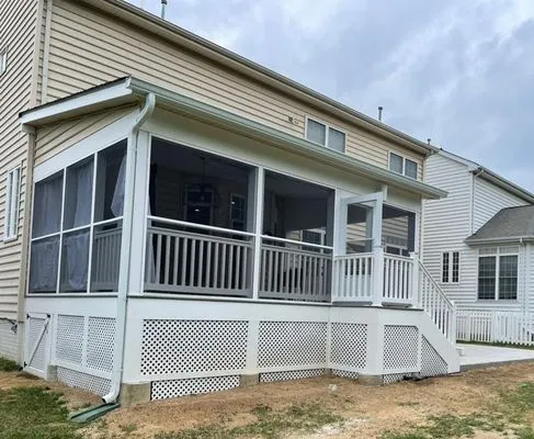 E81 Decks & Patios Logo