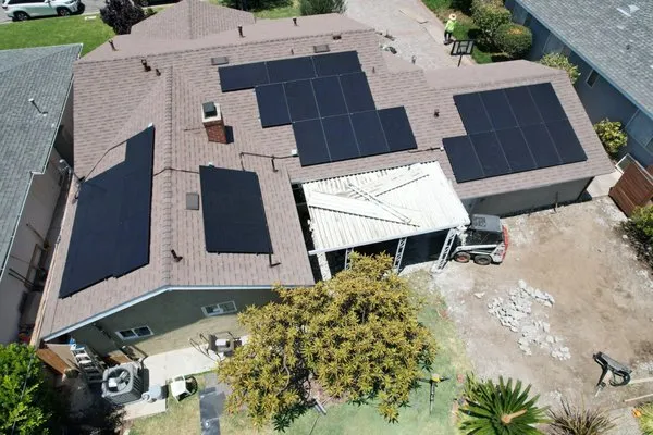 EA Design and Build Logo