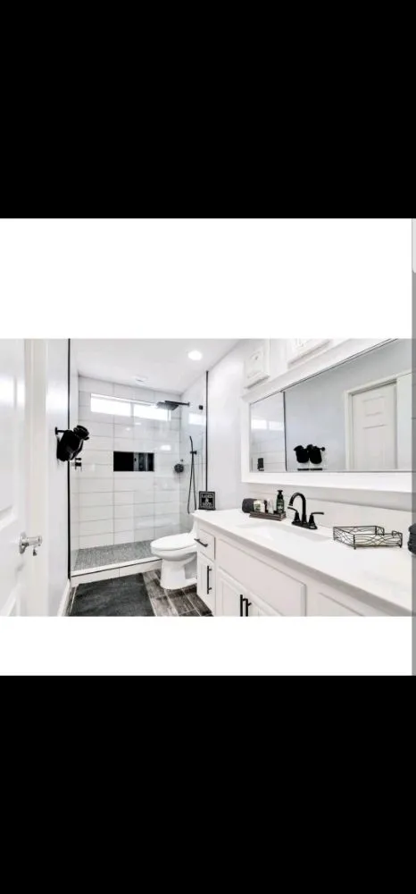 Slide of Eagle Custom Construction