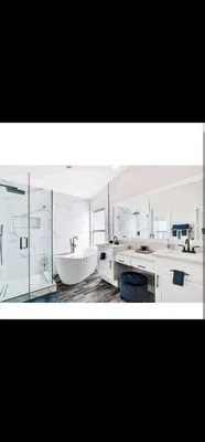 Eagle Custom Construction Logo