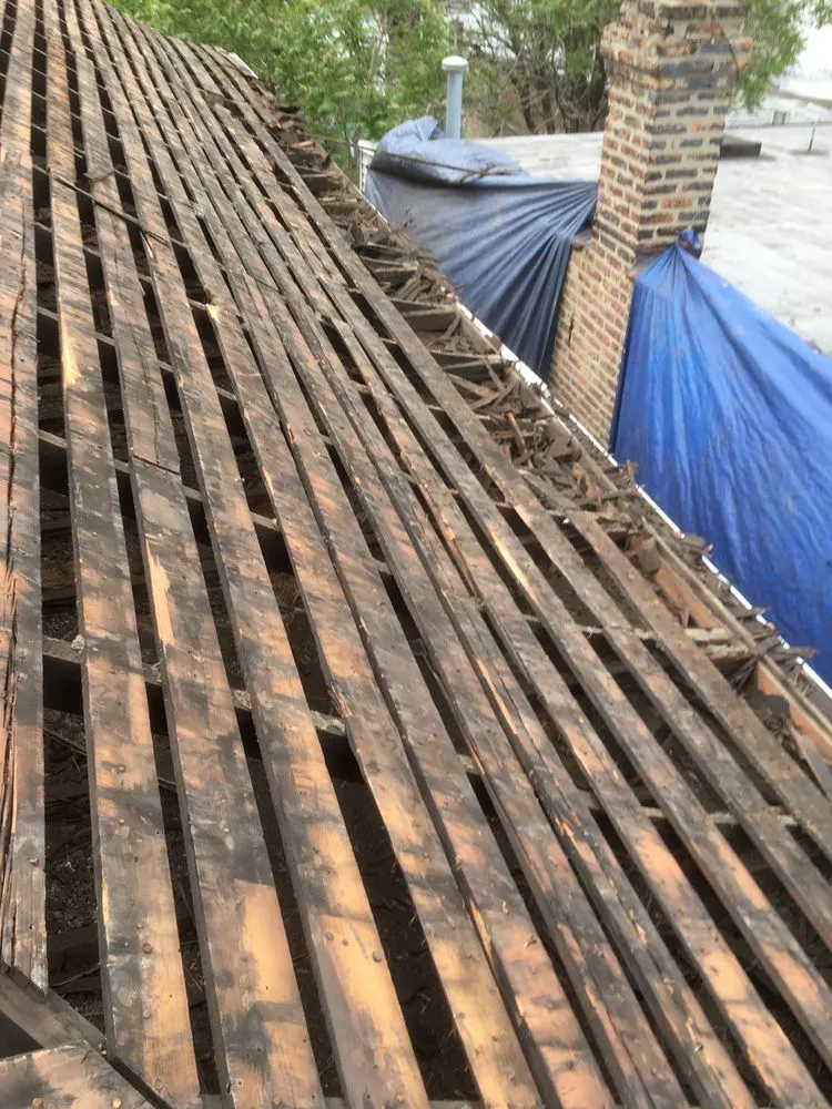 Slide of Eagle Eye Roofing