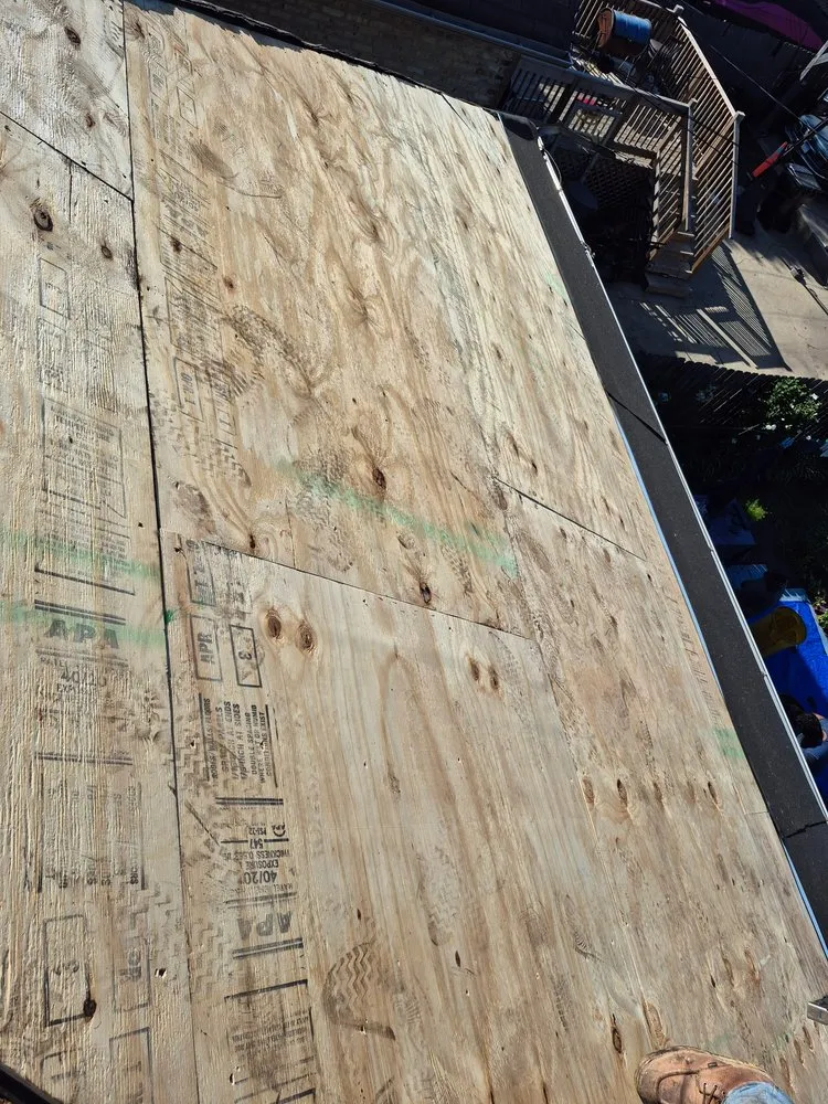 Slide of Eagle Eye Roofing