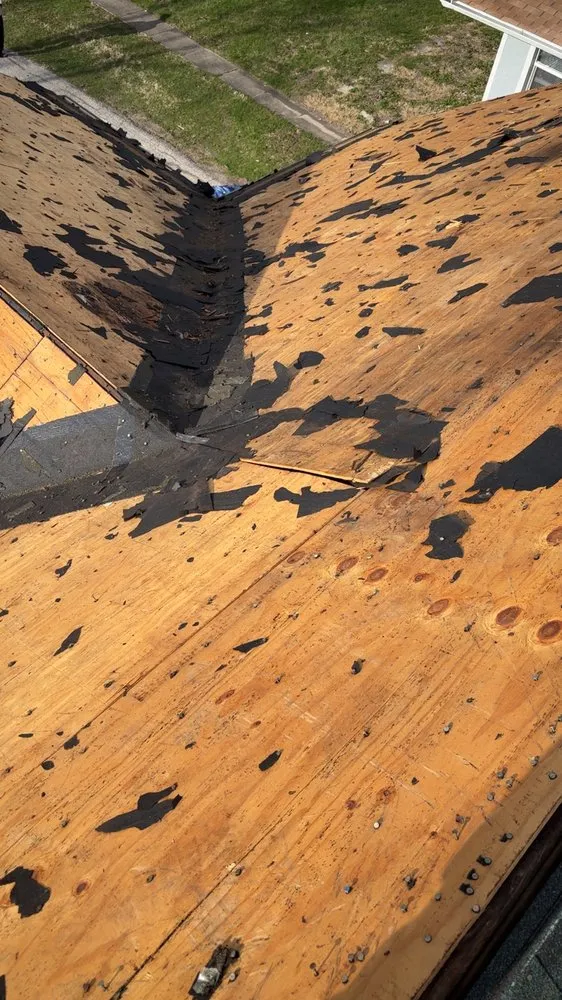 Slide of Eagle Eye Roofing