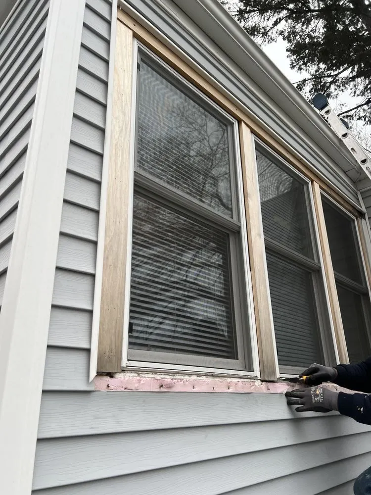 Slide of Eagle Eye Roofing