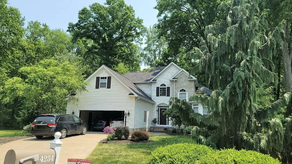 Slide of Eagle Eye Roofing