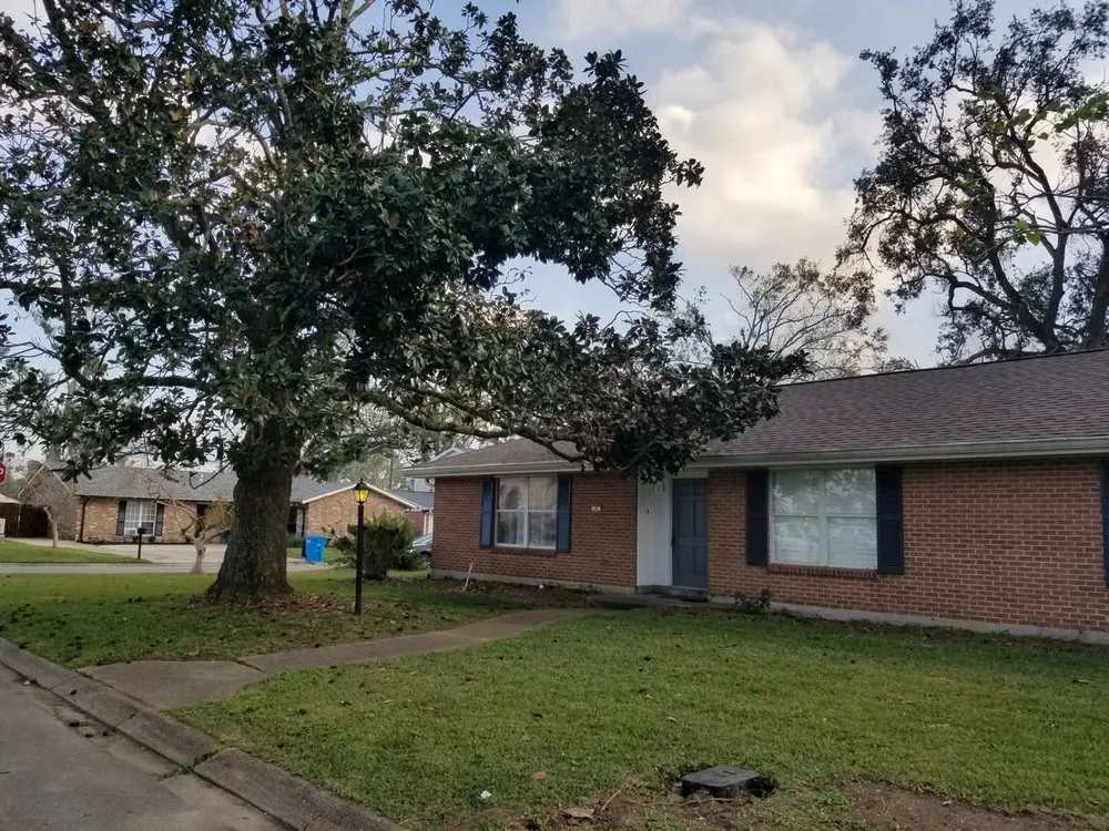 Slide of Eagle Eye Roofing