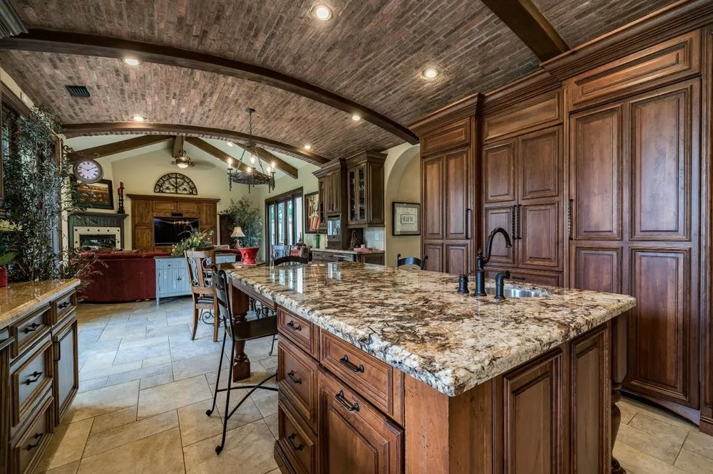 Slide of Eagle Fire & Water Restoration