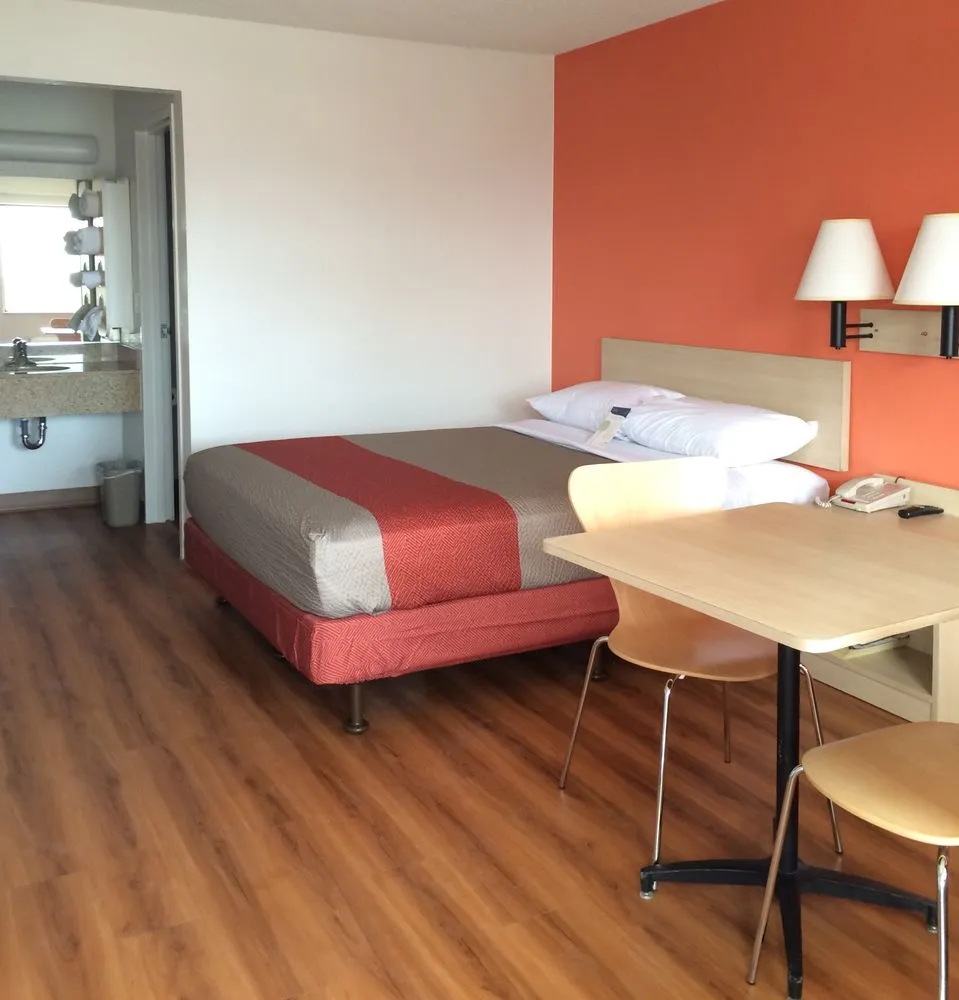 Slide of Eagle Ridge Construction & Roofing