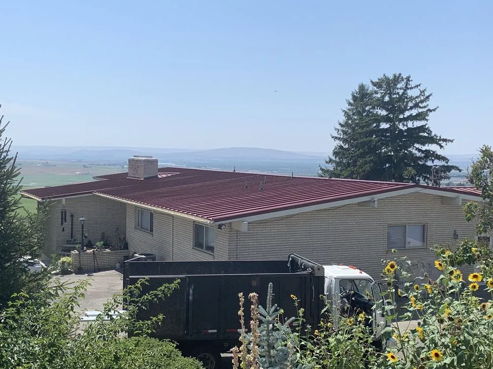 Slide of Eagle Roofing & Siding