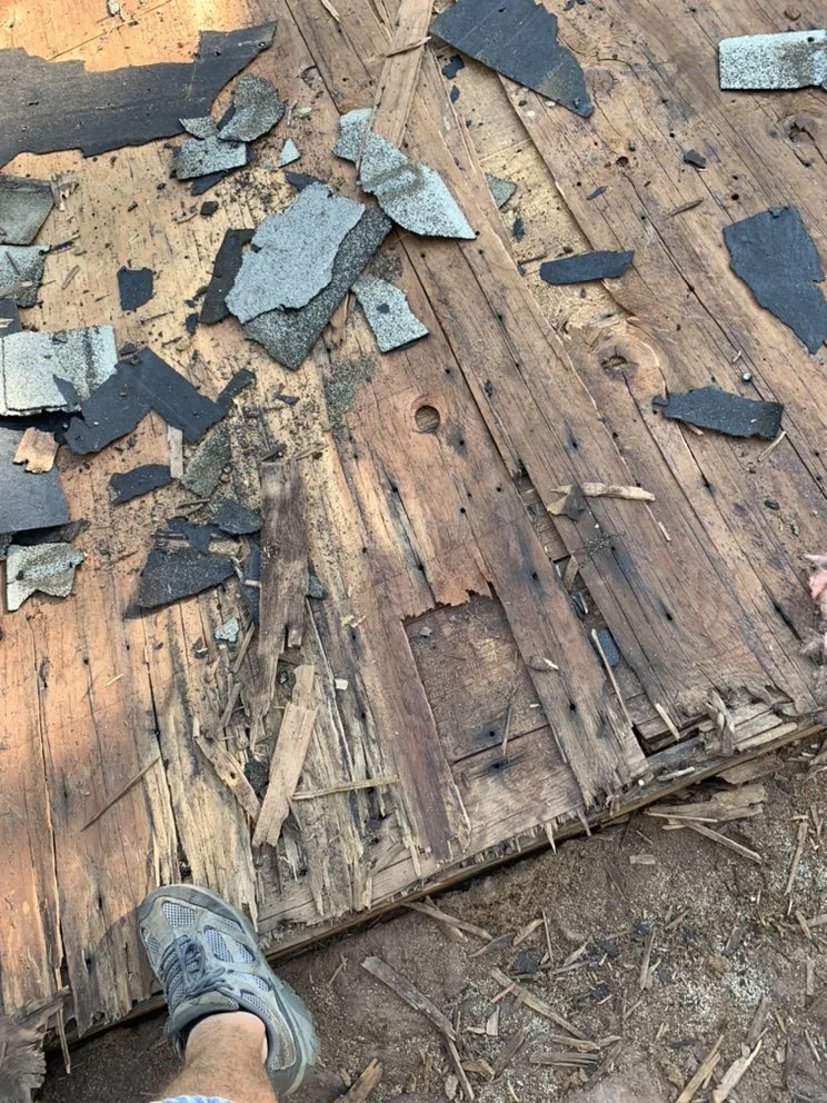 Slide of Eagle Roofing and Gutters