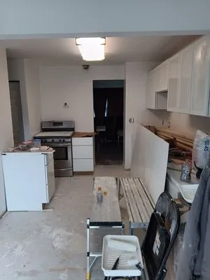 EAM handy man services Logo