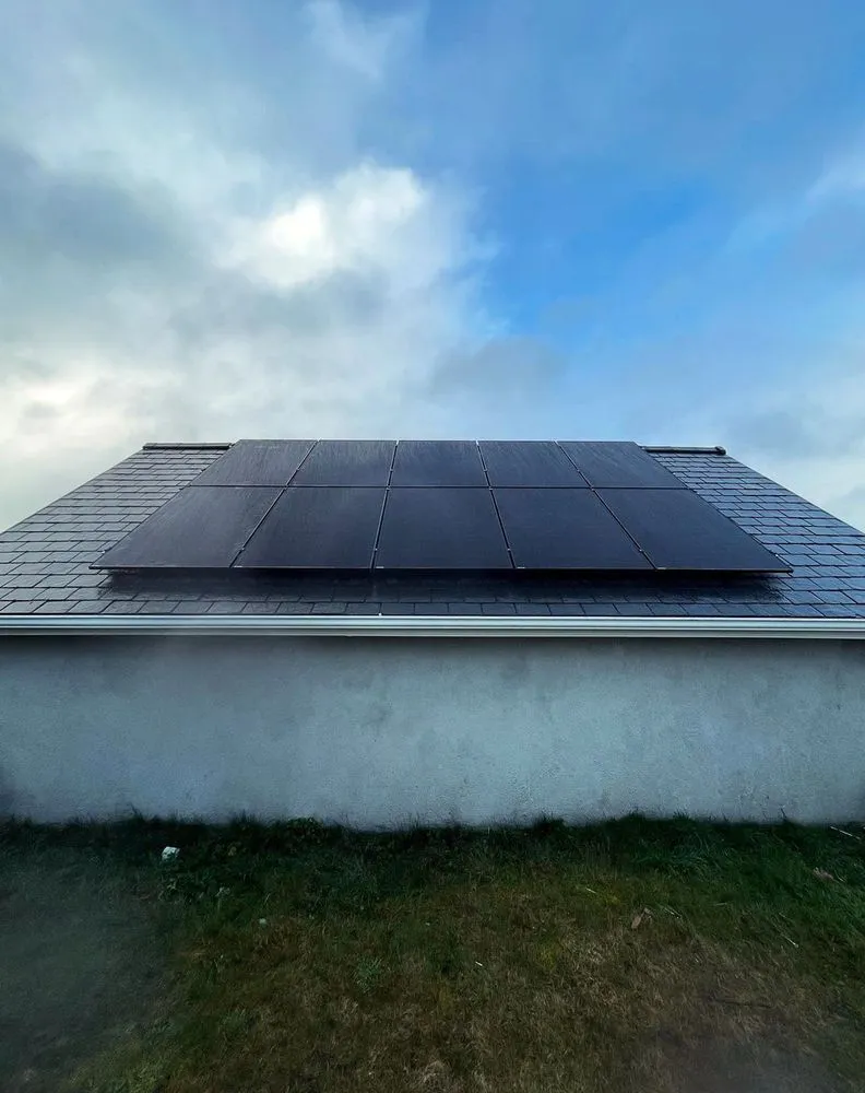 Slide of East Falls Roofing